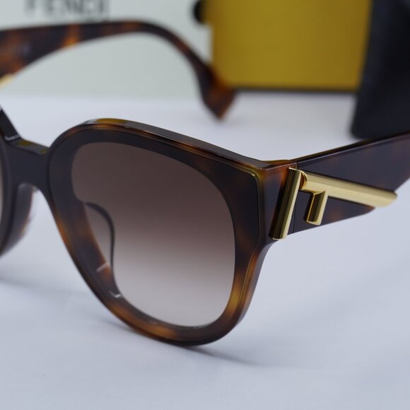 Final Price! Fendi FE40111F 53F Havana/Brown Sunglasses main image 4